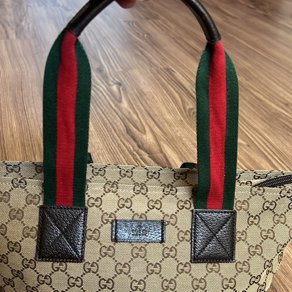 A287 - 💯 % authentic Gucci shoulder bag - Picture 10 of 16